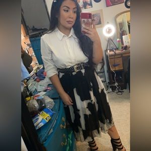 Black n white pleated skirt